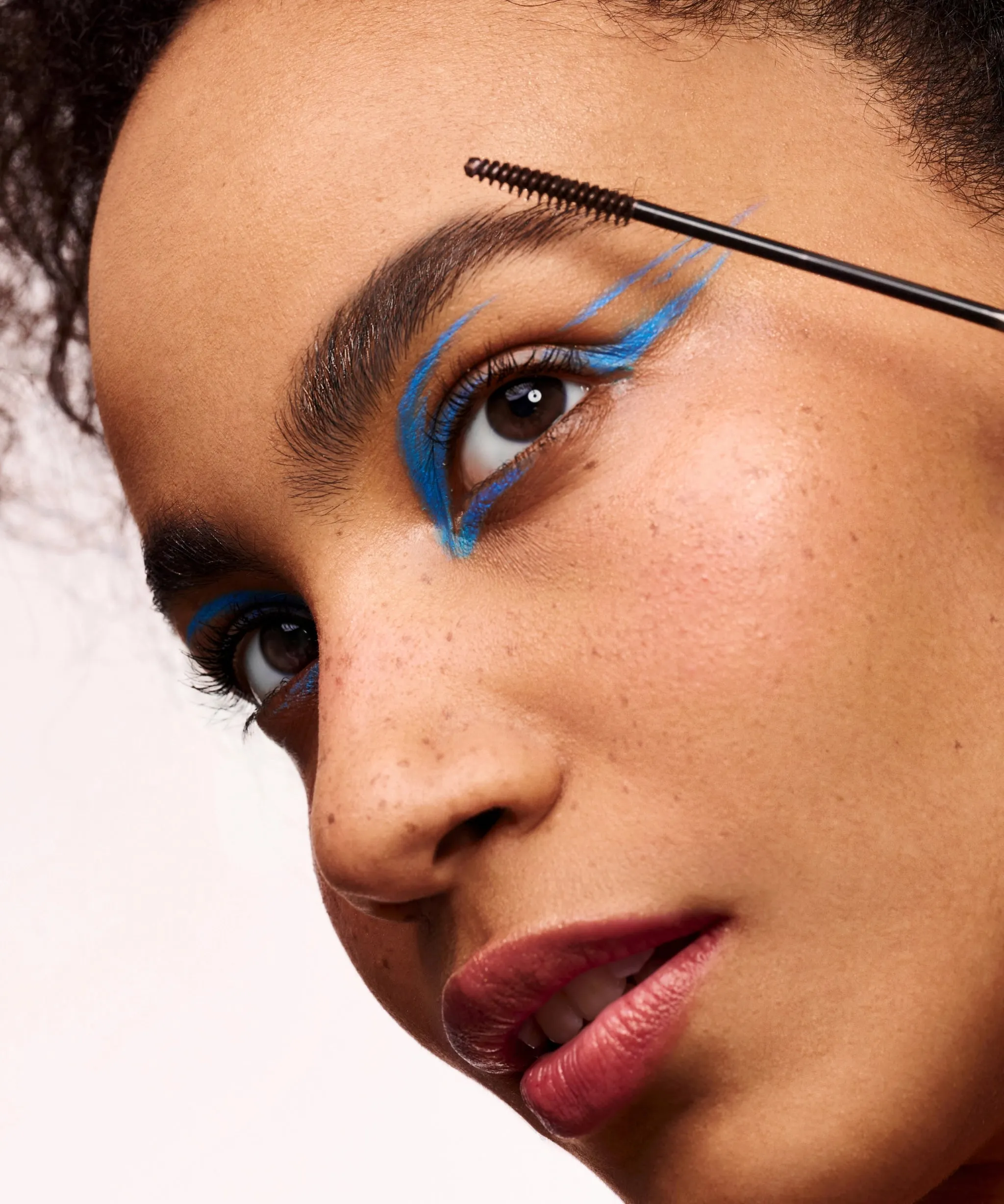 The Myth of  Utopia Tinted Brow Highlighter